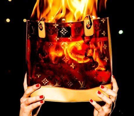 louis vuitton burning bags.